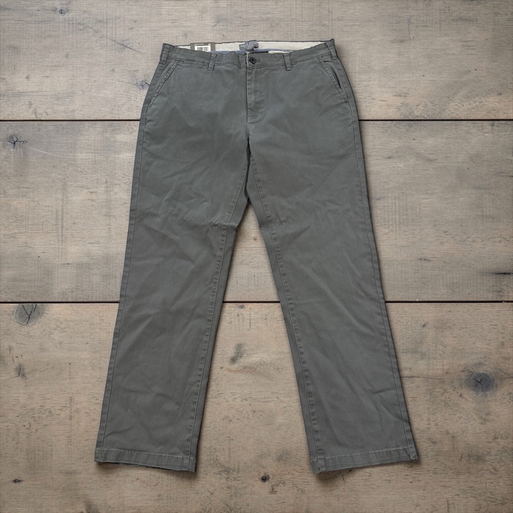 NWT Falls Creek Gray Flat Front Pants SO5028
